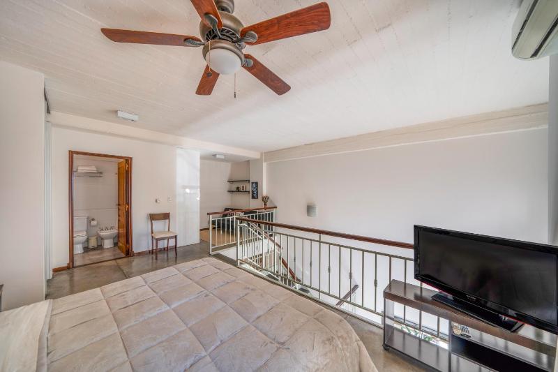 Super comfortable and spacious loft 80mts2 with amenties & service - image 14