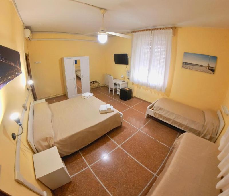 Quadruple Room image 4