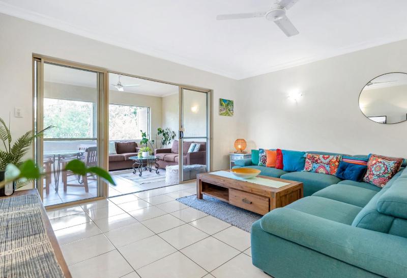 Linaria Lakes - Resort Style living - image 11