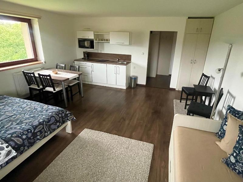 Triple Room with Garden View image 4