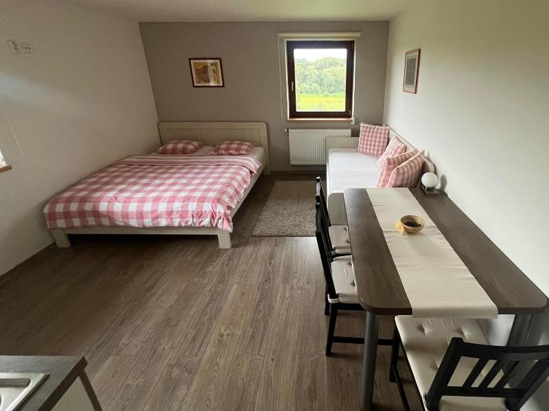 Triple Room with Extra Bed image 3