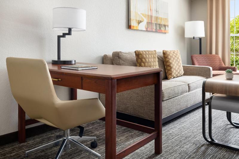 Two-Bedroom Queen Suite - Non-Smoking image 3