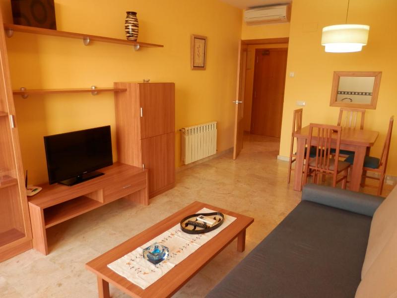 One-Bedroom Apartment (3-4 Adults) image 3