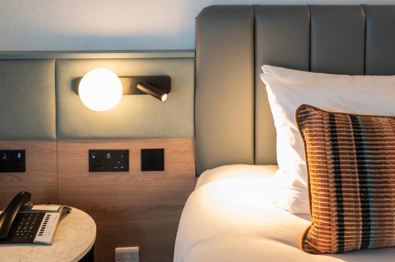 Premium King Room - Club Lounge Access image 2