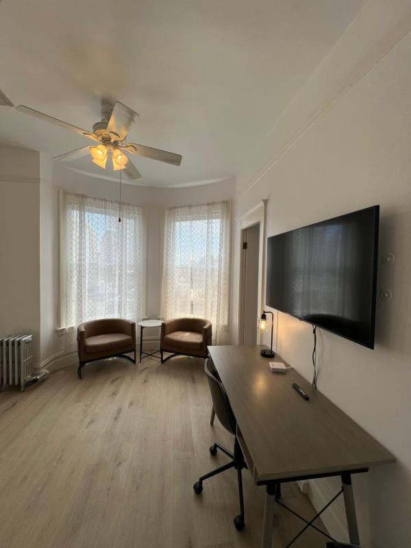 Suite image 3