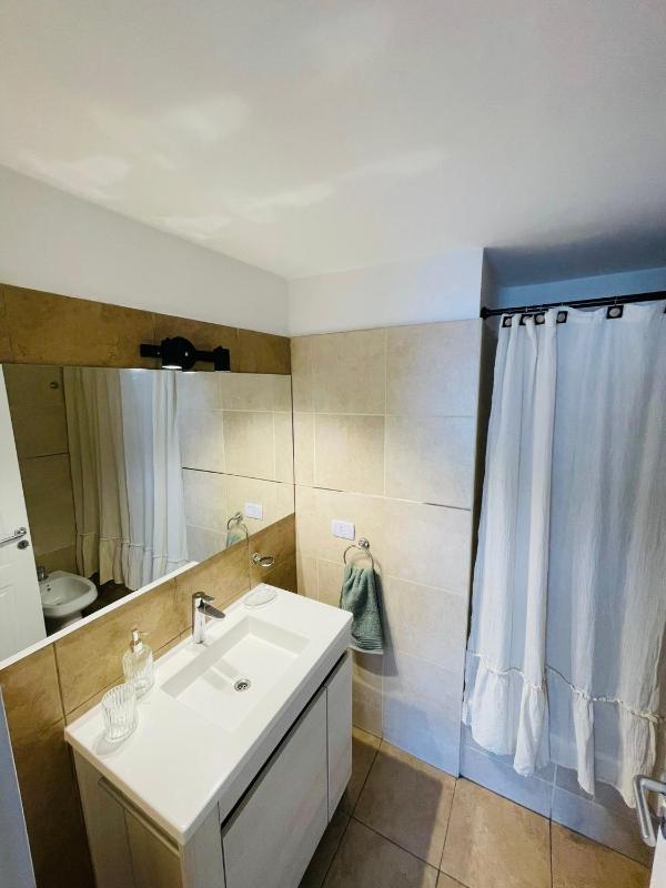 CATEGORIA departamento a dos cuadras del patio olmos 1 dormitorio asador pileta y cochera - image 7
