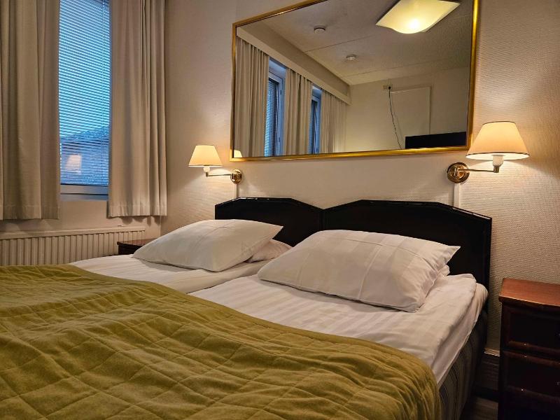 King Room image 1