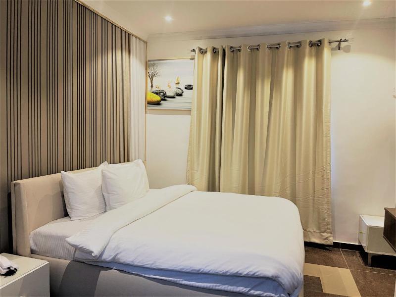 Imperio Apartments - image 8