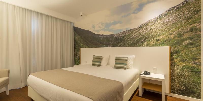 Superior Double or Twin Room image 3
