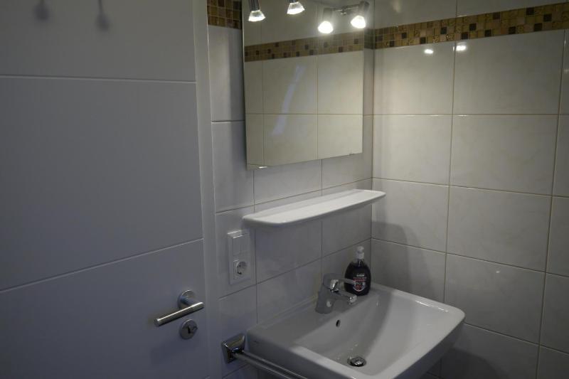 One-Bedroom Apartment image 1