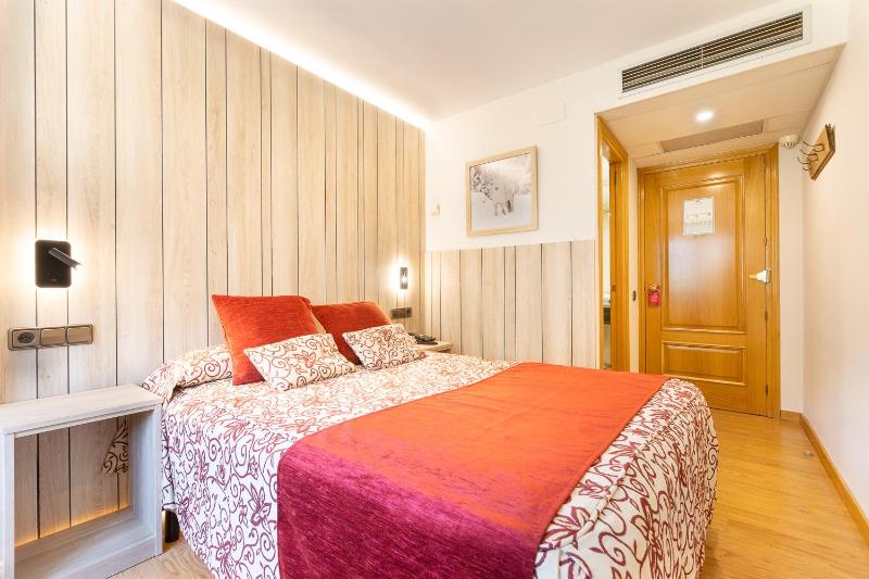 Single Room image 3