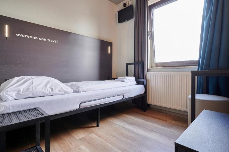 Single Room image 1