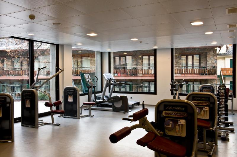 Double or Twin Room with Spa Access image 1