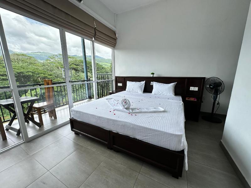 Varsity Villa - image 11