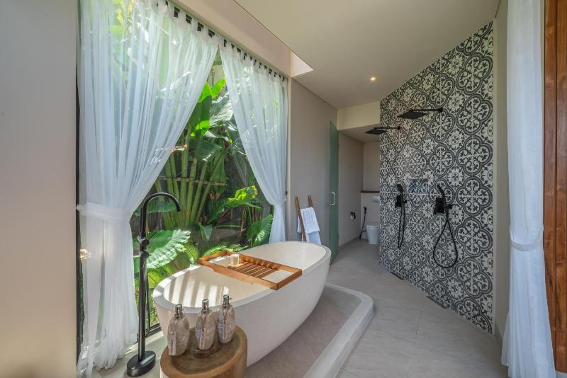 Villa Saya - Trendy 2BR Villa with Upscale Charm in Pererenan - image 4