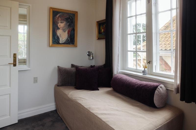 Suite with Balcony image 3