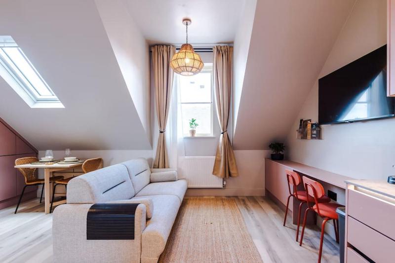 City Centre Apartment Free Parking and Luxury Finishes - image 14