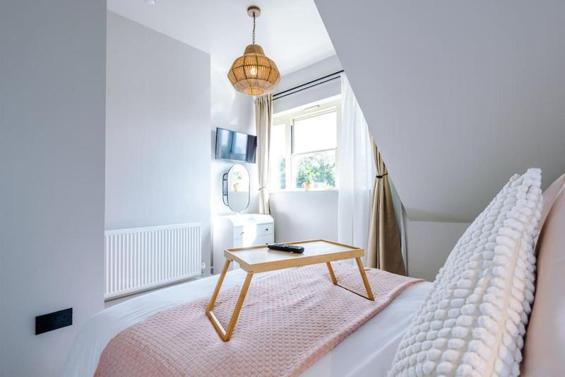 City Centre Apartment Free Parking and Luxury Finishes - image 28