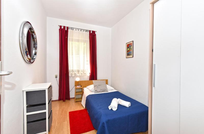 Apartment Zeljko 34 - image 8