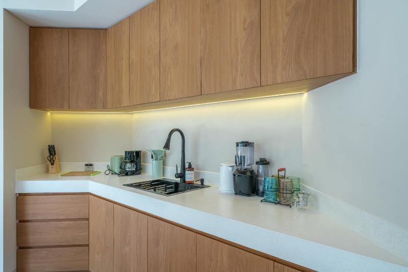 Villa Nalaka - Sophisticated 2BR Steps from Pererenan Beach - image 2