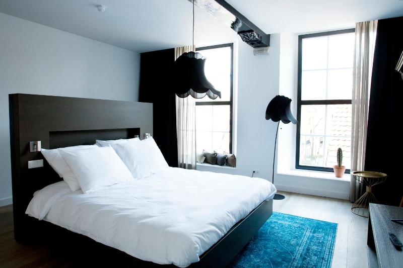 Superior Double Room image 4