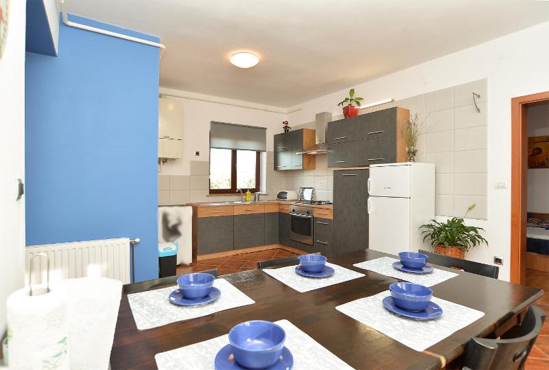 Apartment image 4