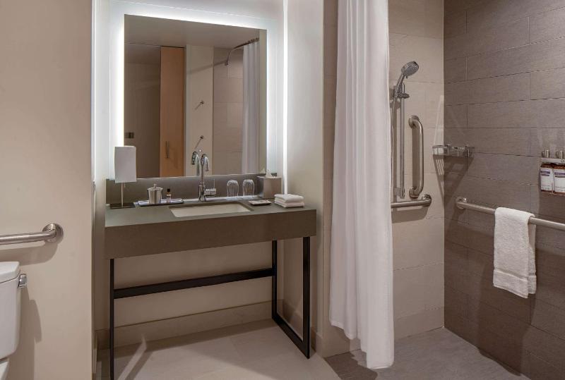 Hyatt Regency Seattle - image 2