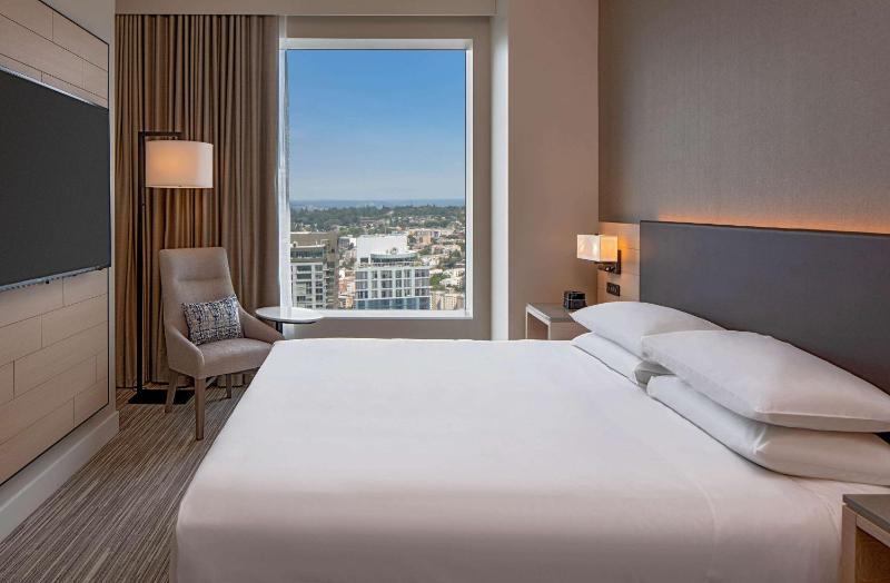 Hyatt Regency Seattle - image 6