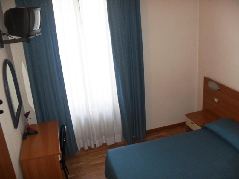 Suite (3 Adults) image 3