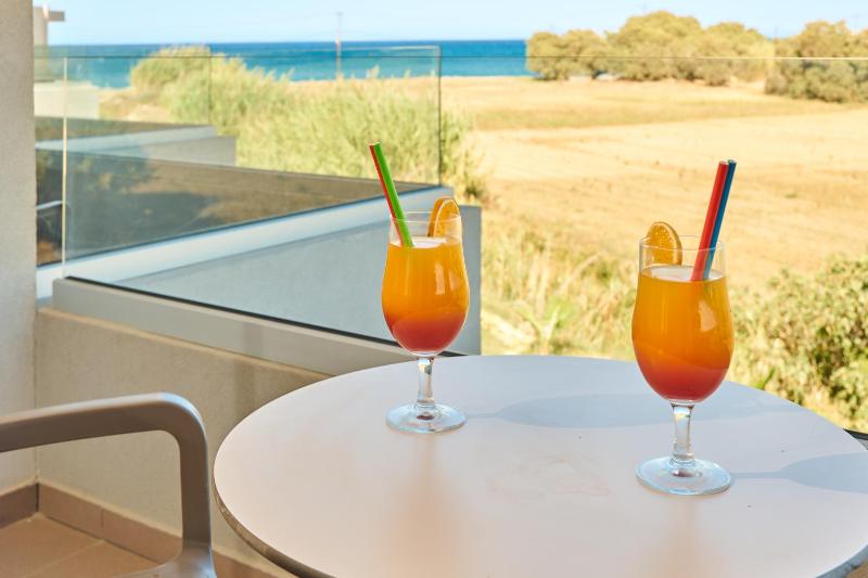 Standard Double Room with Side View image 1