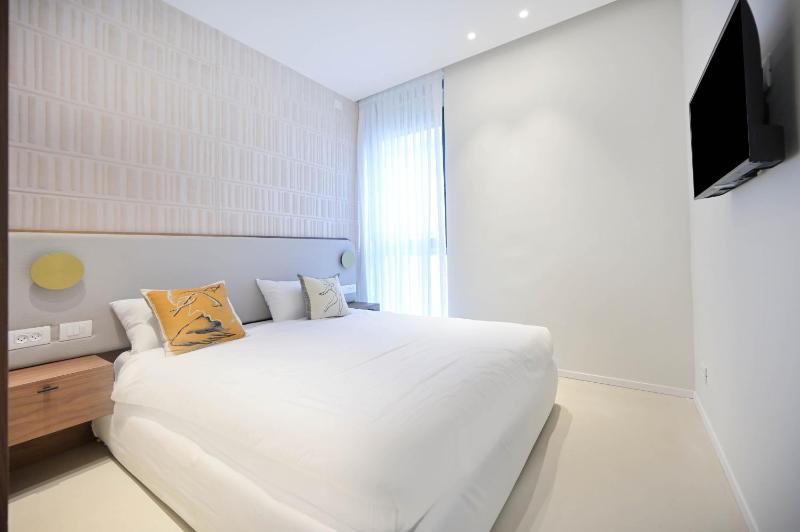 La Suite 3BR near the Beach by HolyGuest - image 14