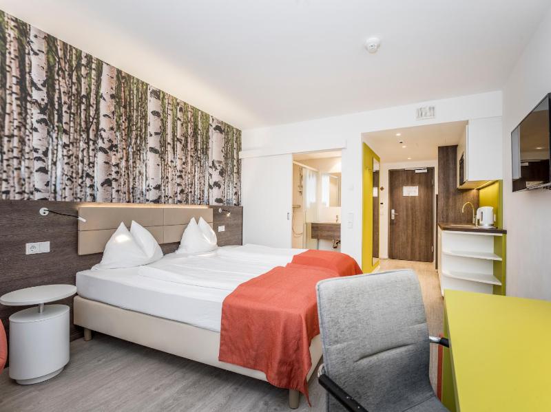 Double or Twin Room (1-2 Adults) image 4