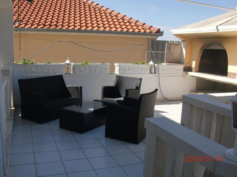 bedroom apartment with terrace - image 12