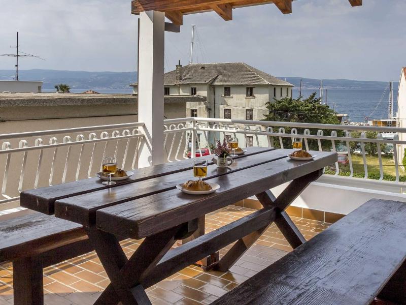 Apartment Keko - Three Bedroom Apartment with Terrace - image 17