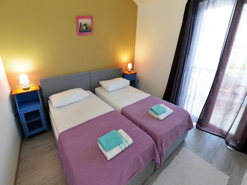 Apartments Helena - Superior One bedroom apartment with Balcony and Sea View - A2 - image 3