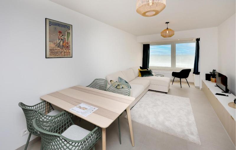 1 Bedroom Nice Apartment In Oostende - image 1