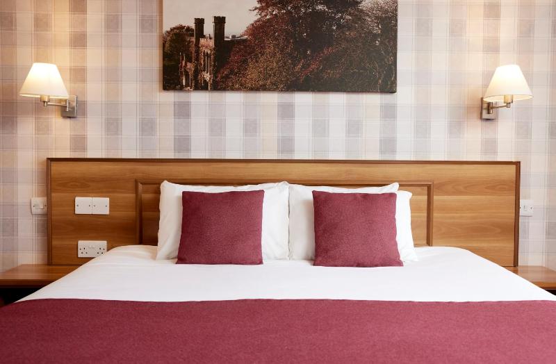 Standard Double Room image 3