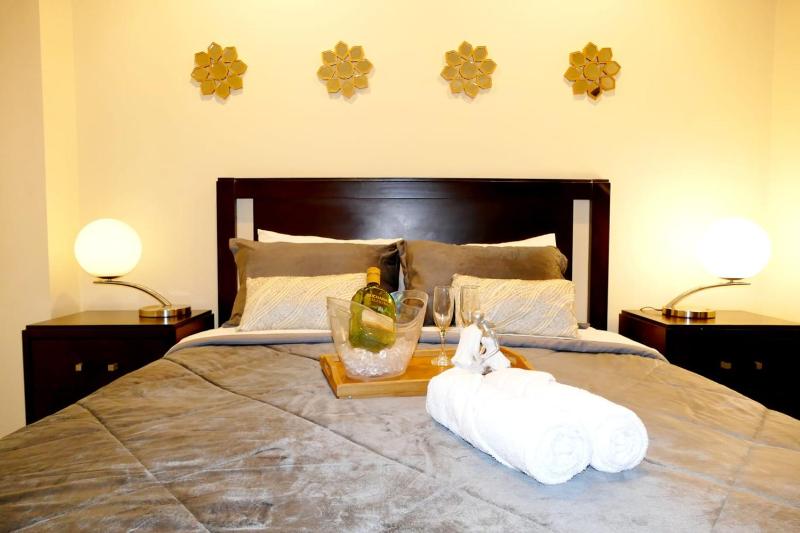 Ecusuites Torre sol mall del sol - image 6