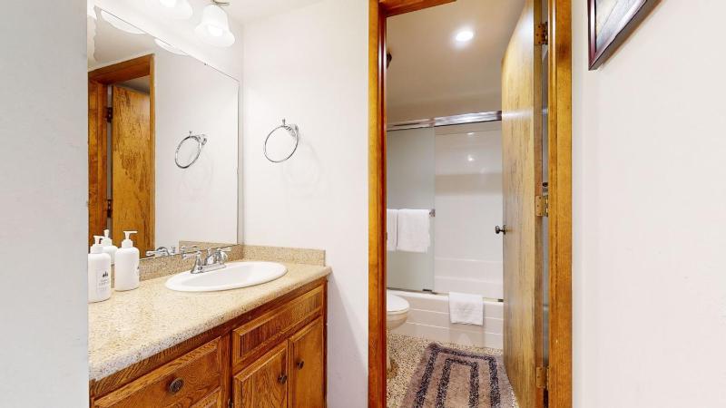 Deluxe Apartment image 2