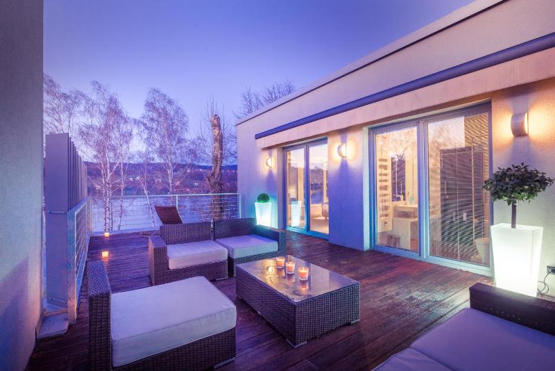 Executive Suite image 3