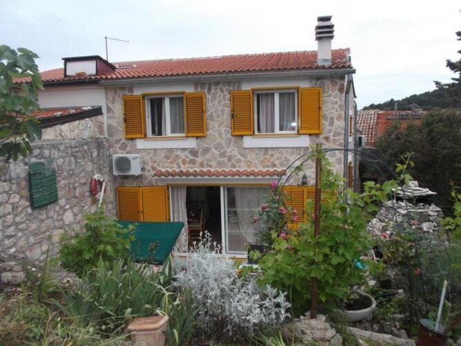 Apartments Sunce - One Bedroom Apartment with Terrace and Sea View - image 1
