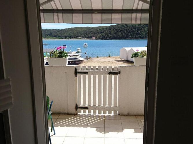 Apartment Marta - One Bedroom apartment with sea view - image 1