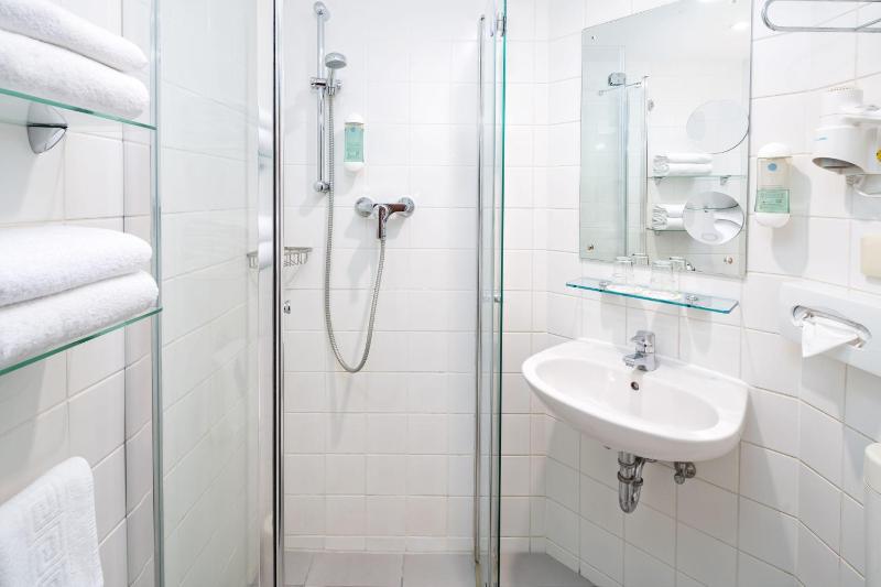 Classic Plus Room image 3