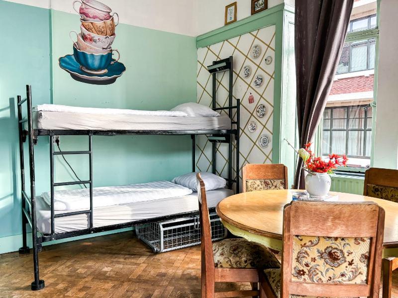 Hostel ROOM Rotterdam - image 10