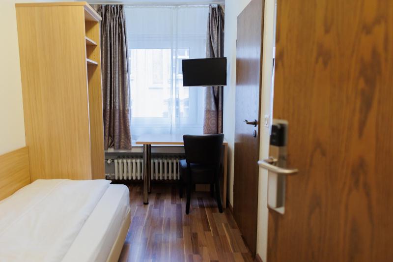 Economy Single Room image 2