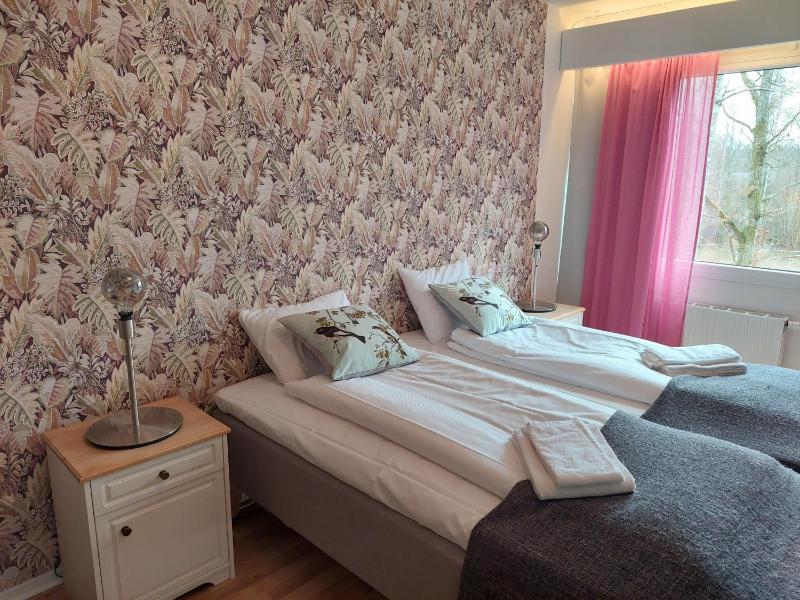 Double Room image 3