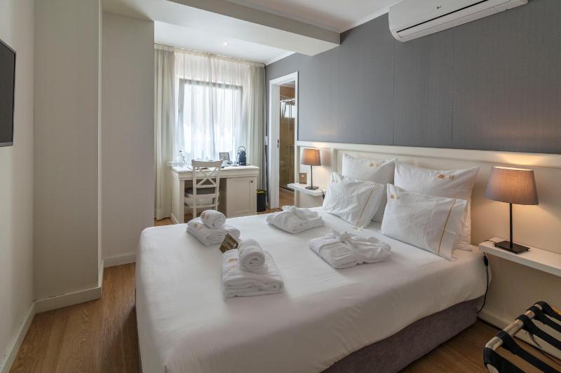 Budget Double Room image 4