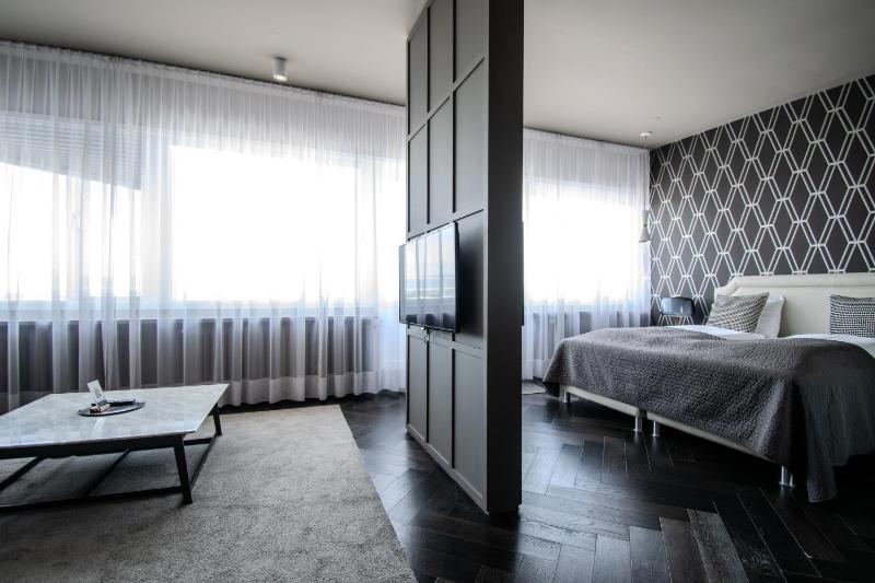 Máni Apartments by Heimaleiga - image 12