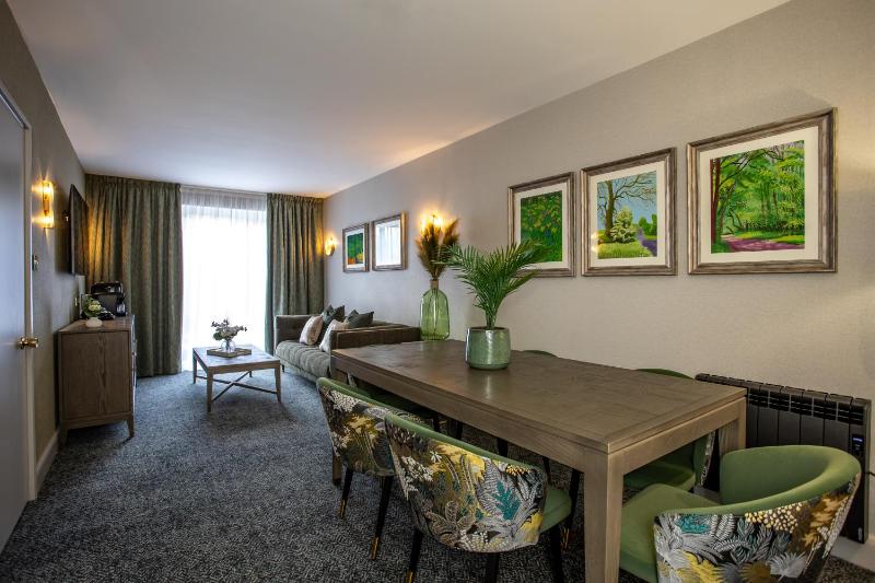 Double Suite - Non-Smoking image 4