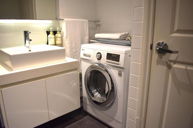 One-Bedroom Apartment with Balcony image 4